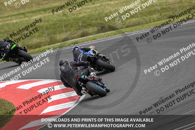cadwell no limits trackday;cadwell park;cadwell park photographs;cadwell trackday photographs;enduro digital images;event digital images;eventdigitalimages;navarra;no limits trackdays;peter wileman photography;racing digital images;trackday digital images;trackday photos